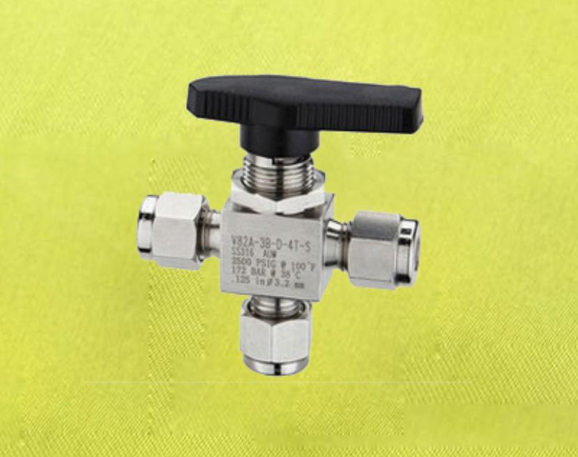 不鏽鋼三(sān)通球閥